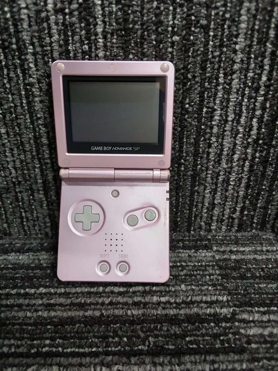 nintendo ags-001 handheld console