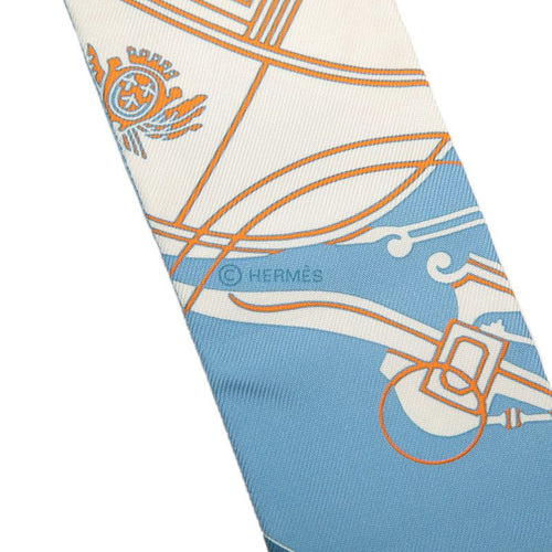 hermes scarf rear view