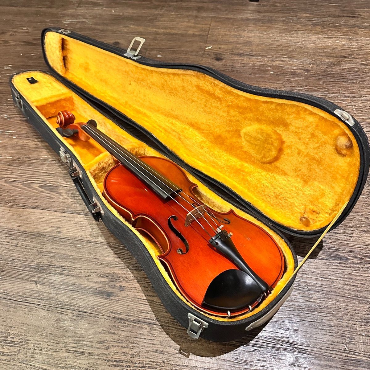 suzuki no.102 string instrument markings and labels