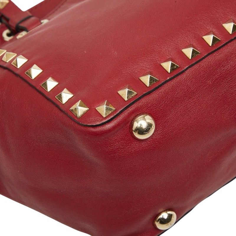 valentino handbag accessories included