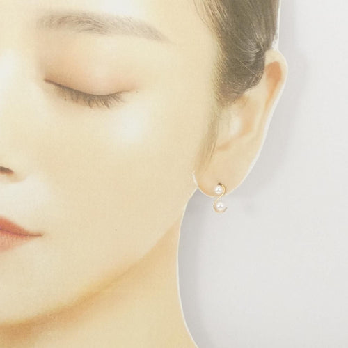 earrings side view