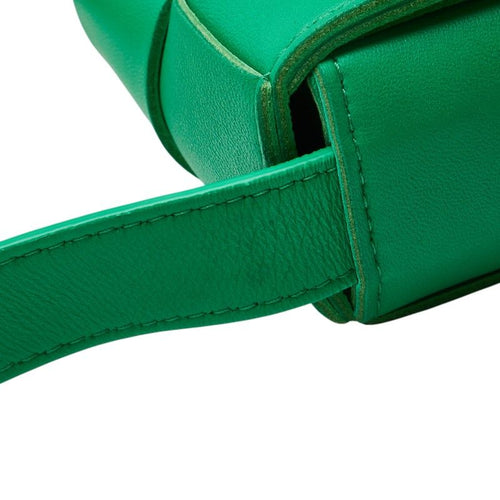 bottega veneta vcq72 shoulder bag side view