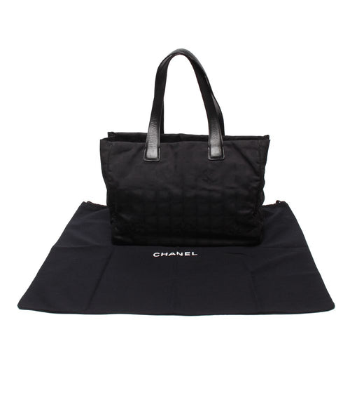 chanel tote bag markings and labels