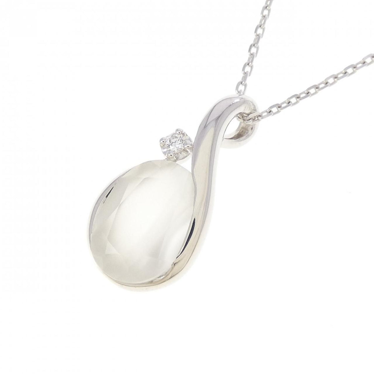 4°c necklace rear view