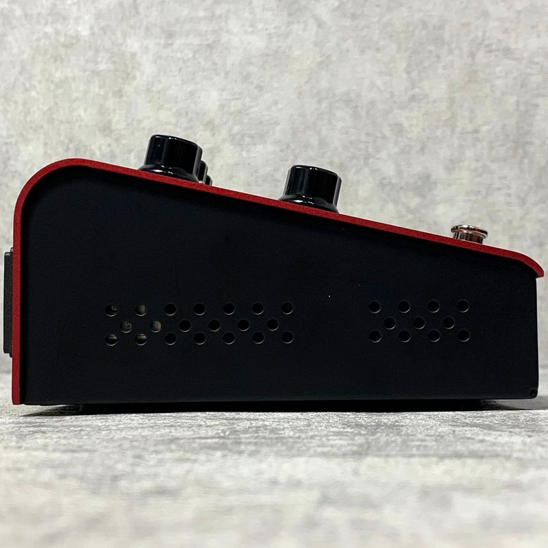 amplifier side view