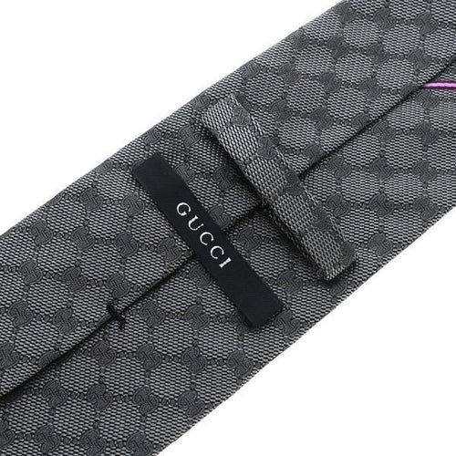 gucci 221582 necktie side view