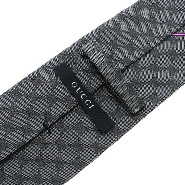 gucci 221582 necktie side view