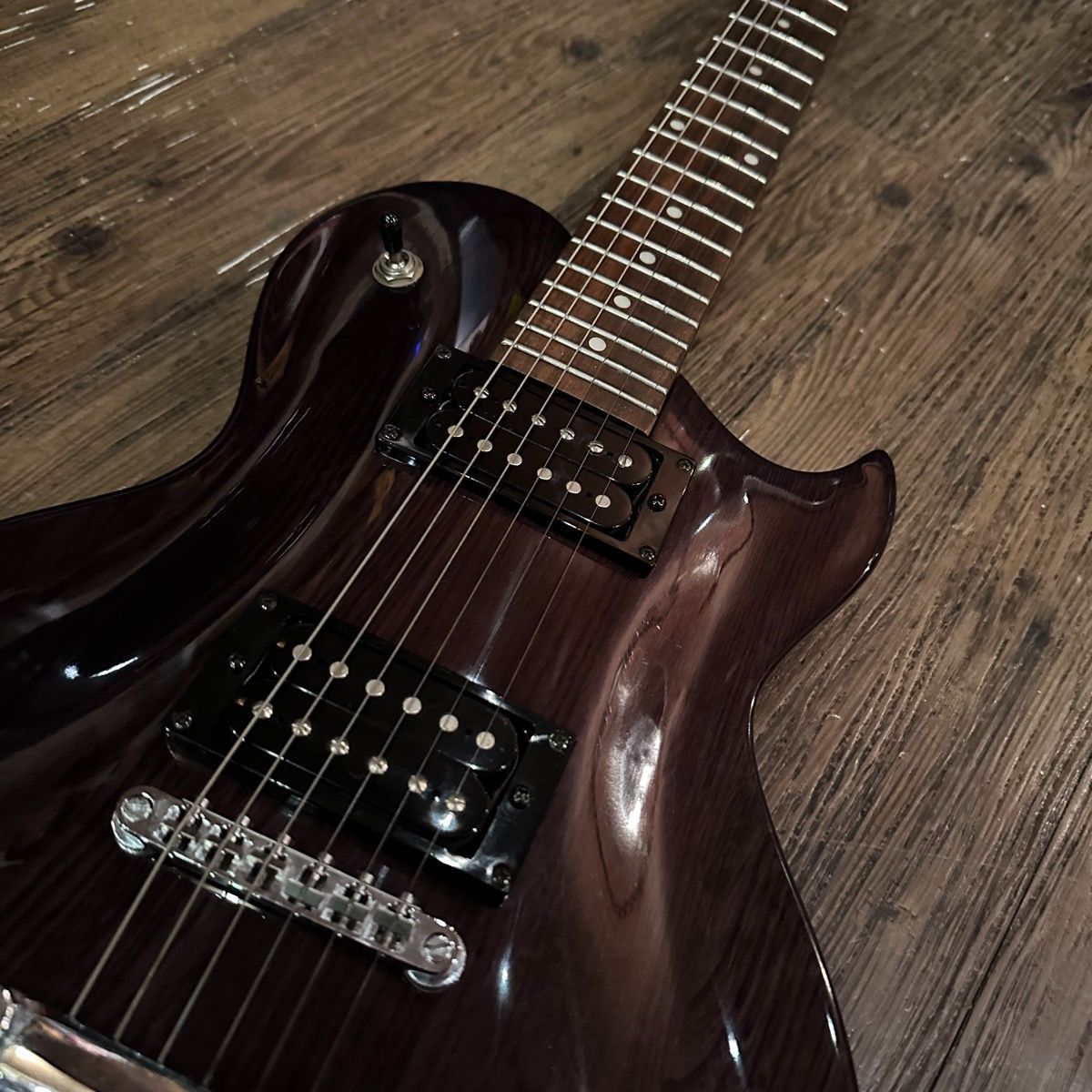 aria pe-40 electric guitar rear view