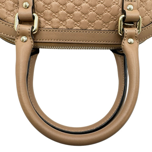 gucci beige handbag functional details