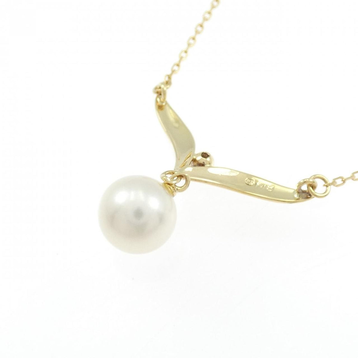 mikimoto necklace side view