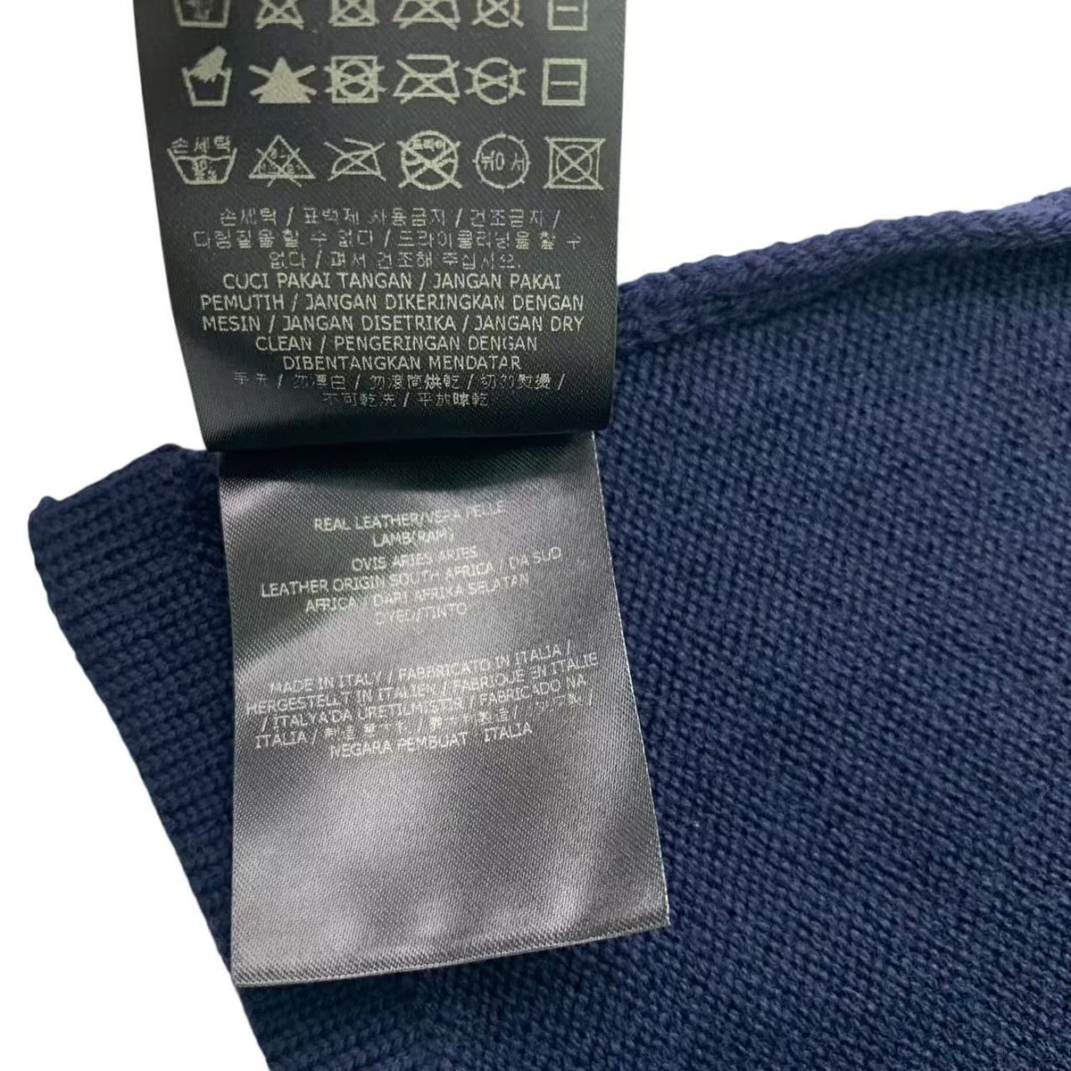 fendi navy scarf accessories included