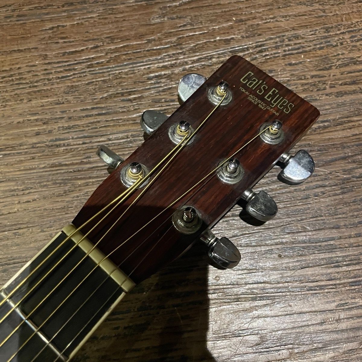 tokai tce-30 acoustic guitar side view