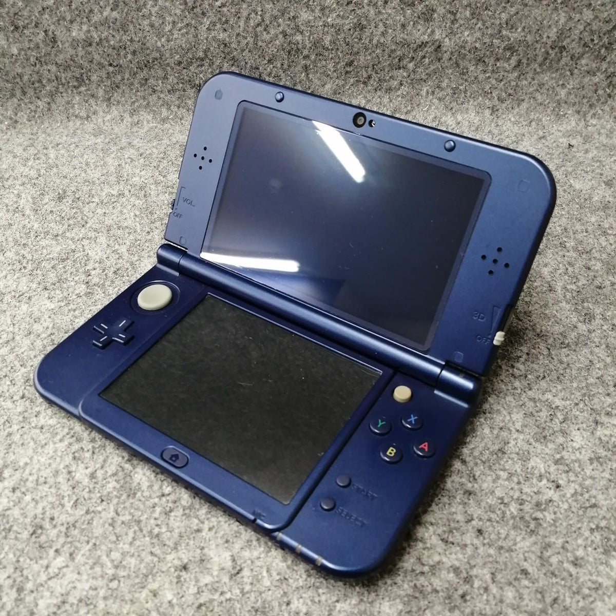 Nintendo RED-001 Handheld Console – Red