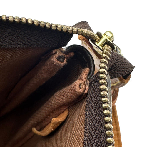 louis vuitton m51980 handbag markings and labels