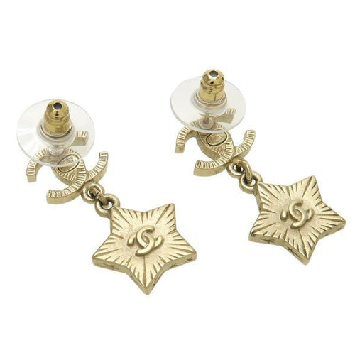 chanel a18v earrings side view