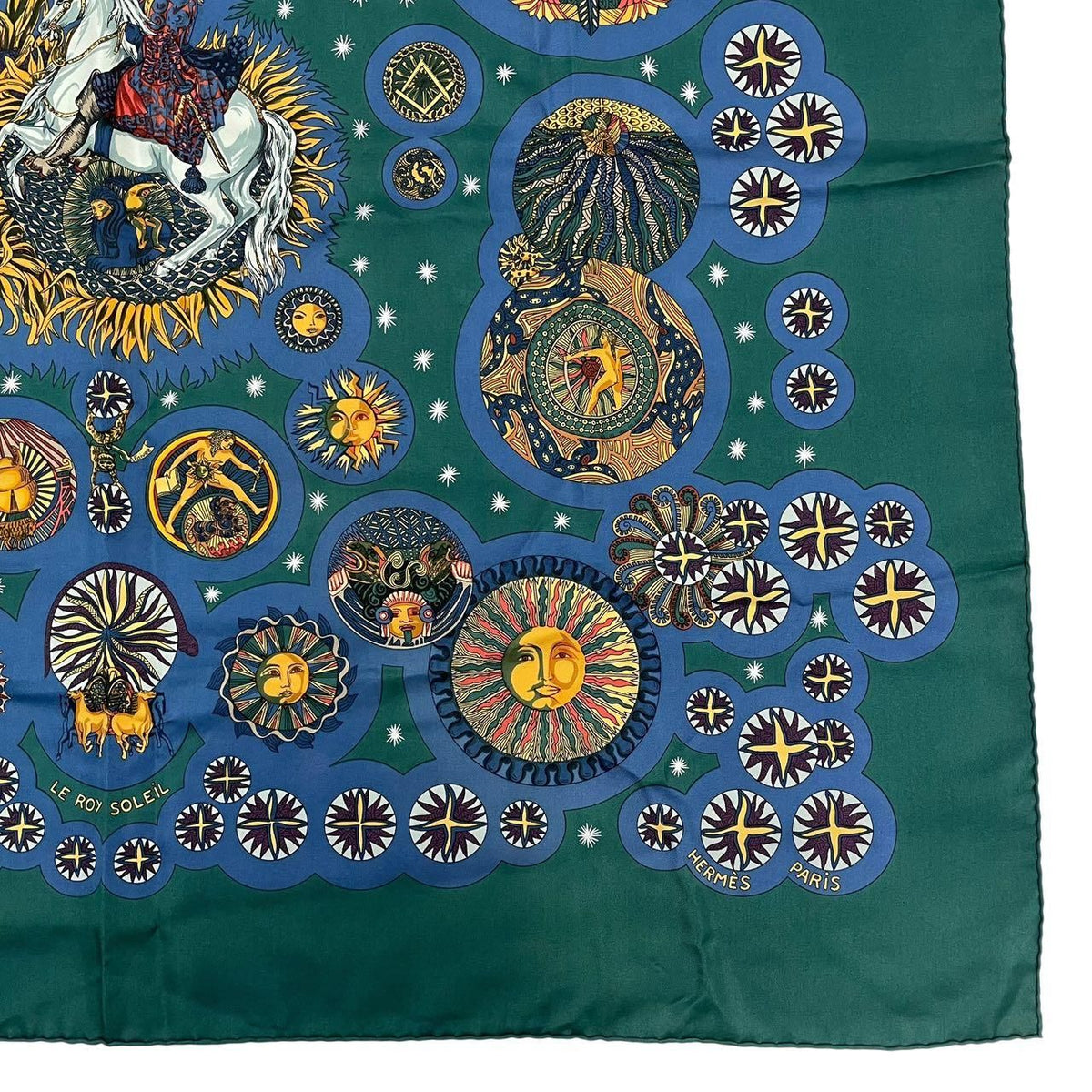 hermes scarf side view