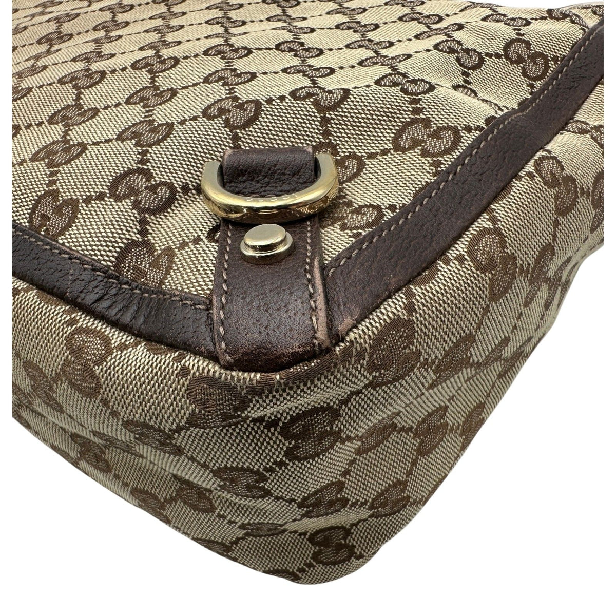gucci beige tote bag markings and labels