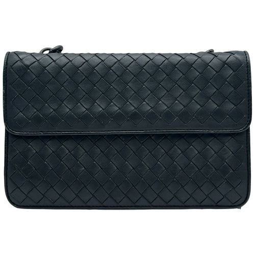 bottega veneta shoulder bag front view