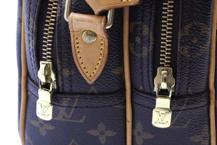 louis vuitton m45254 shoulder bag interior details