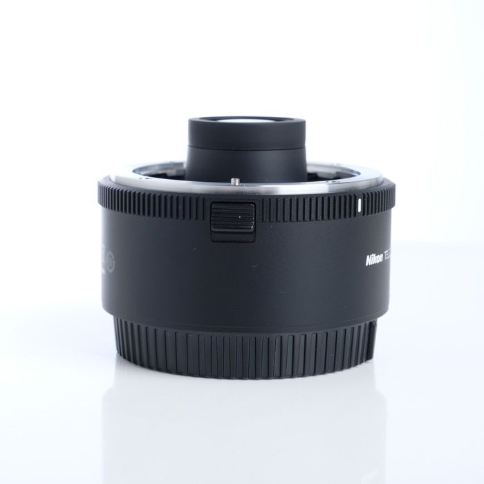 nikon tc-2.0x camera accessories included