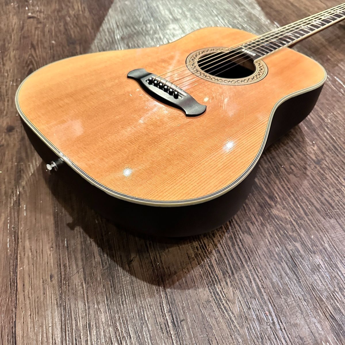 acoustic guitar rear view
