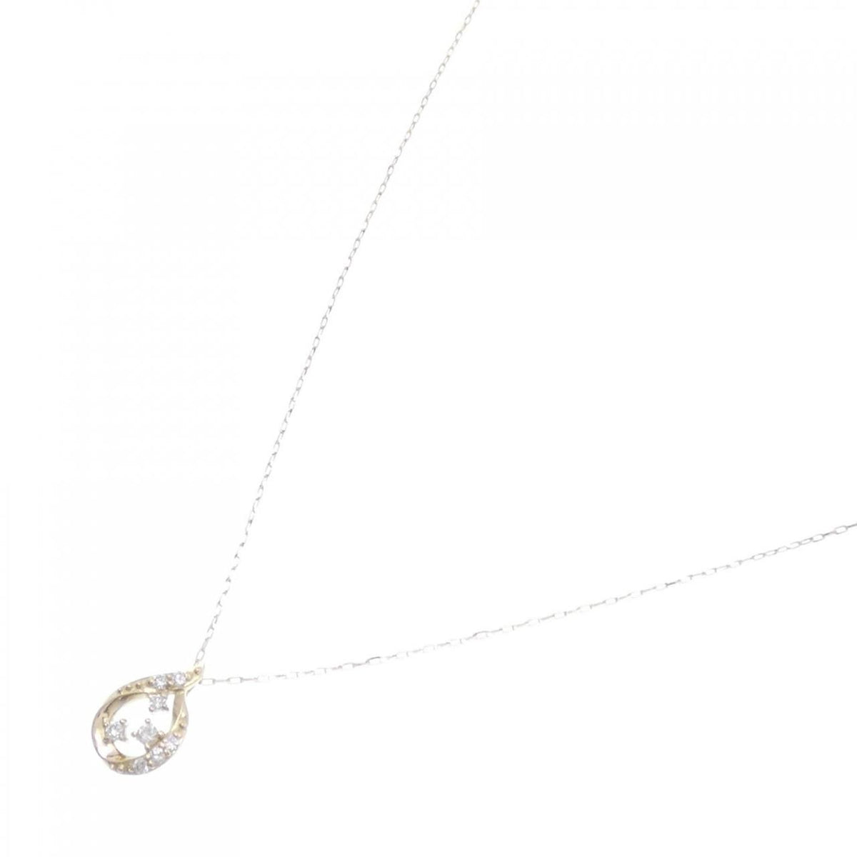 necklace front view