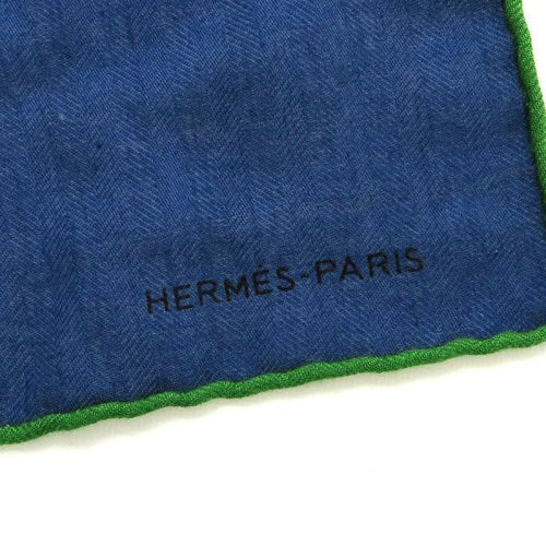 hermes scarf side view