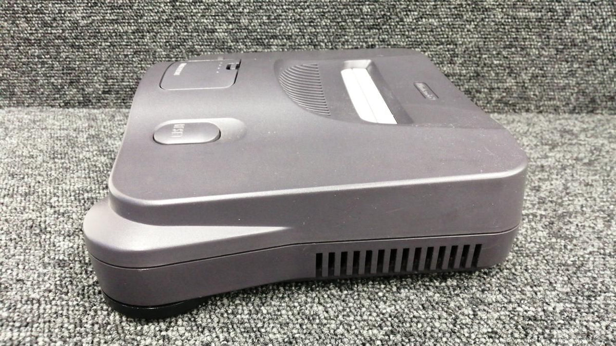 nintendo nus-001 video game console front view