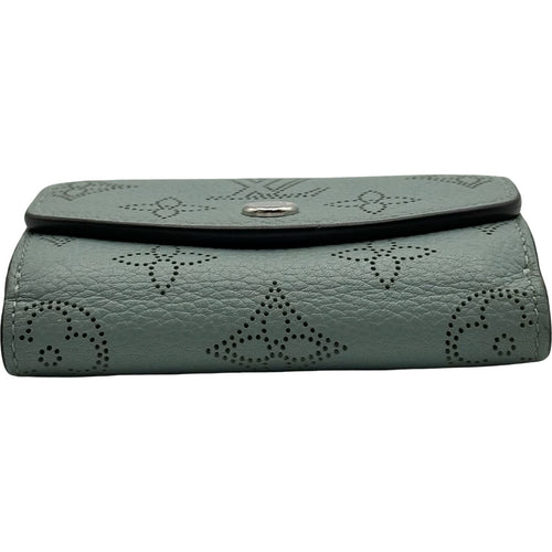louis vuitton m69033 wallet accessories included