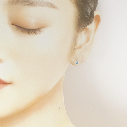 earrings side view
