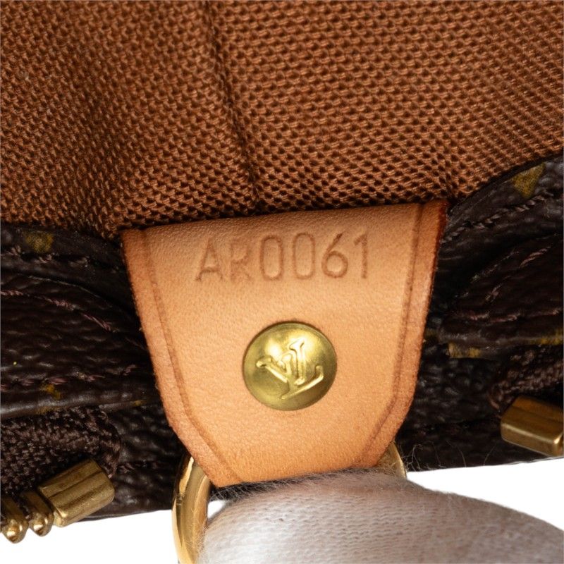 louis vuitton m51151 shoulder bag condition details