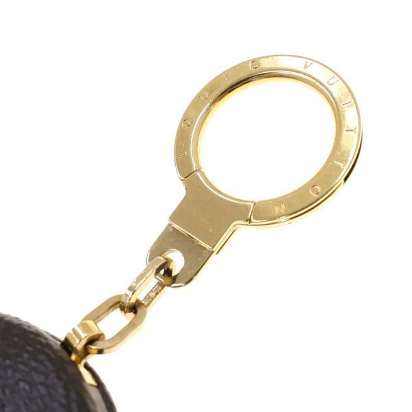 louis vuitton keychain accessories included