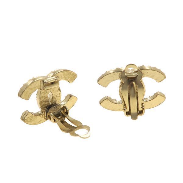 chanel earrings rear view