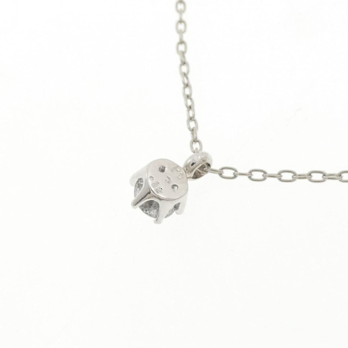 necklace side view