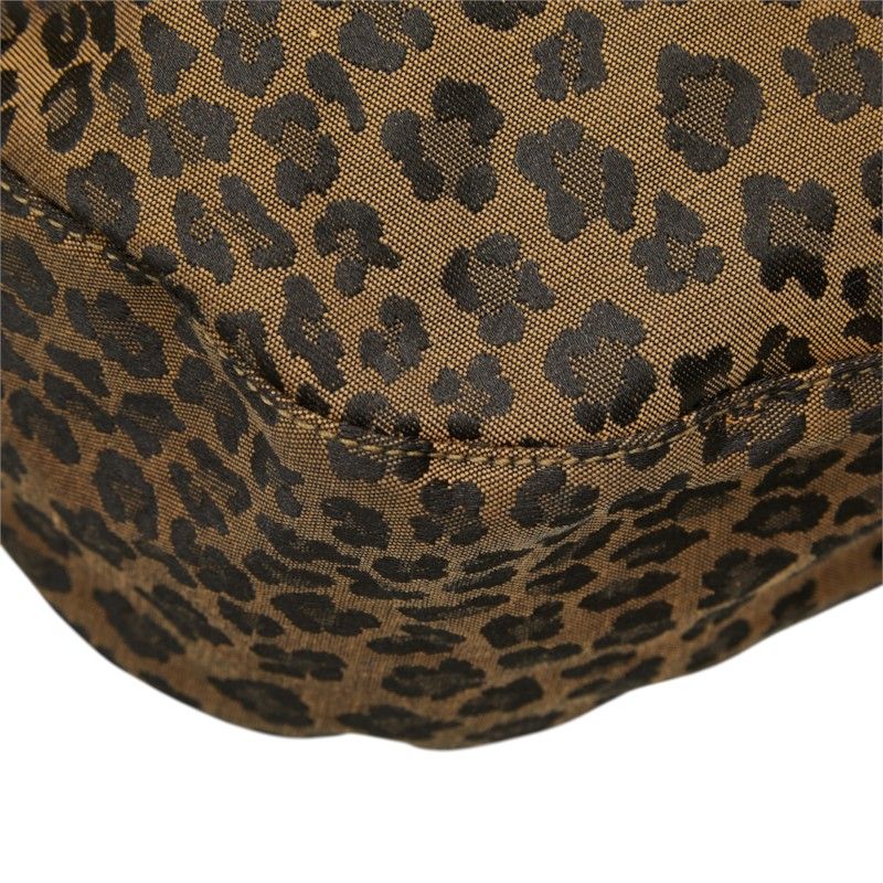 fendi tote bag accessories included