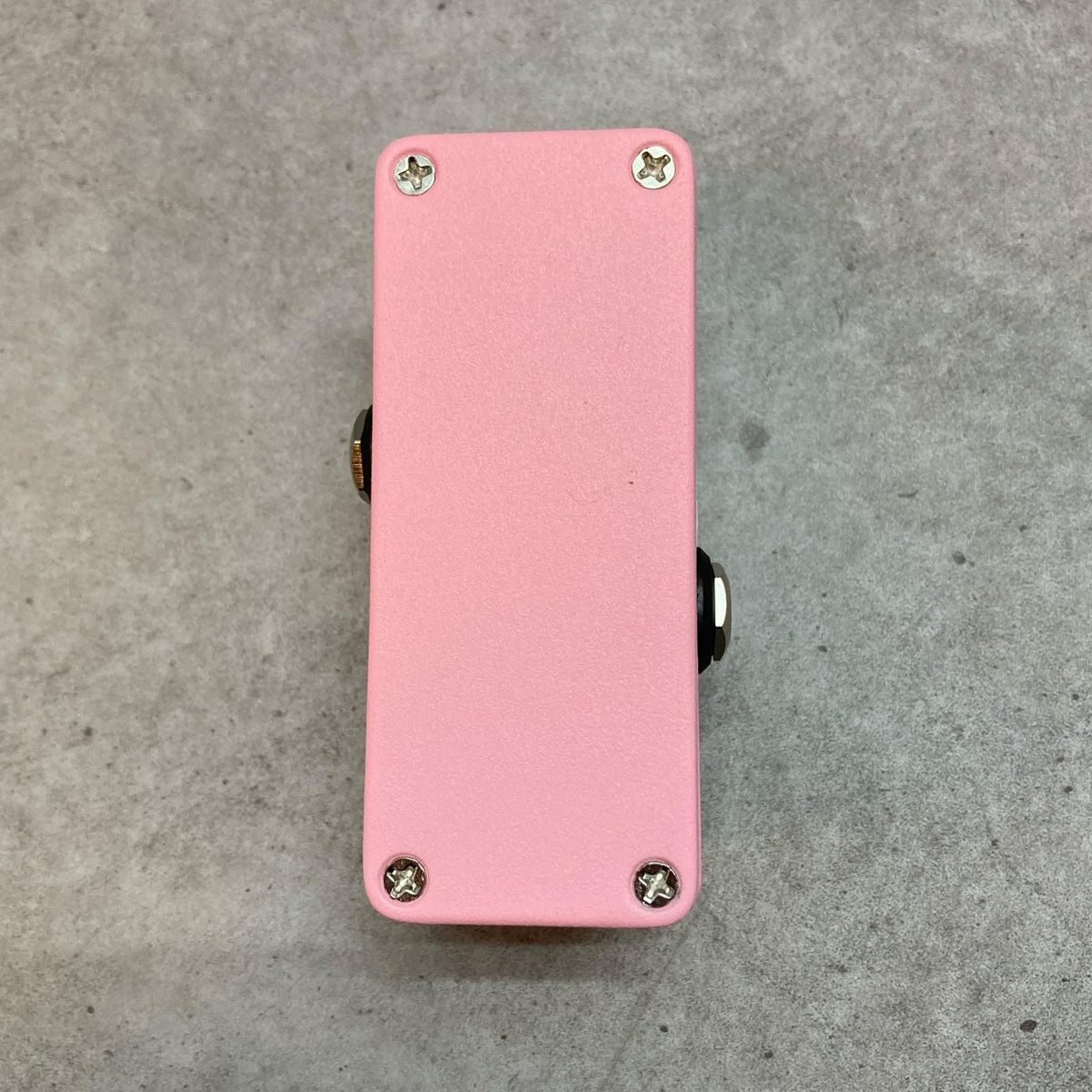 cream guitar effector front view