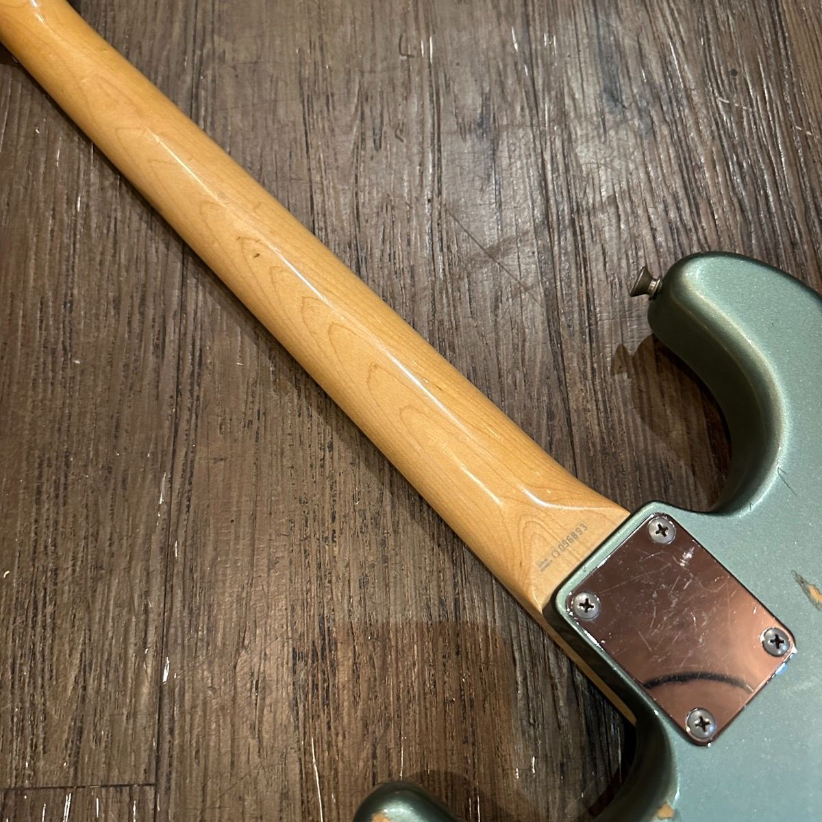 fender japan electric guitar markings and labels