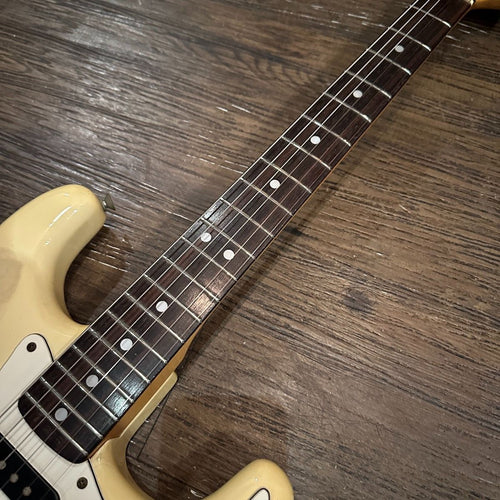 fernandes fst-50 electric guitar side view