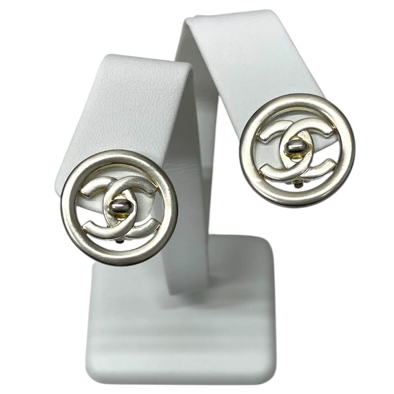 chanel earrings condition details