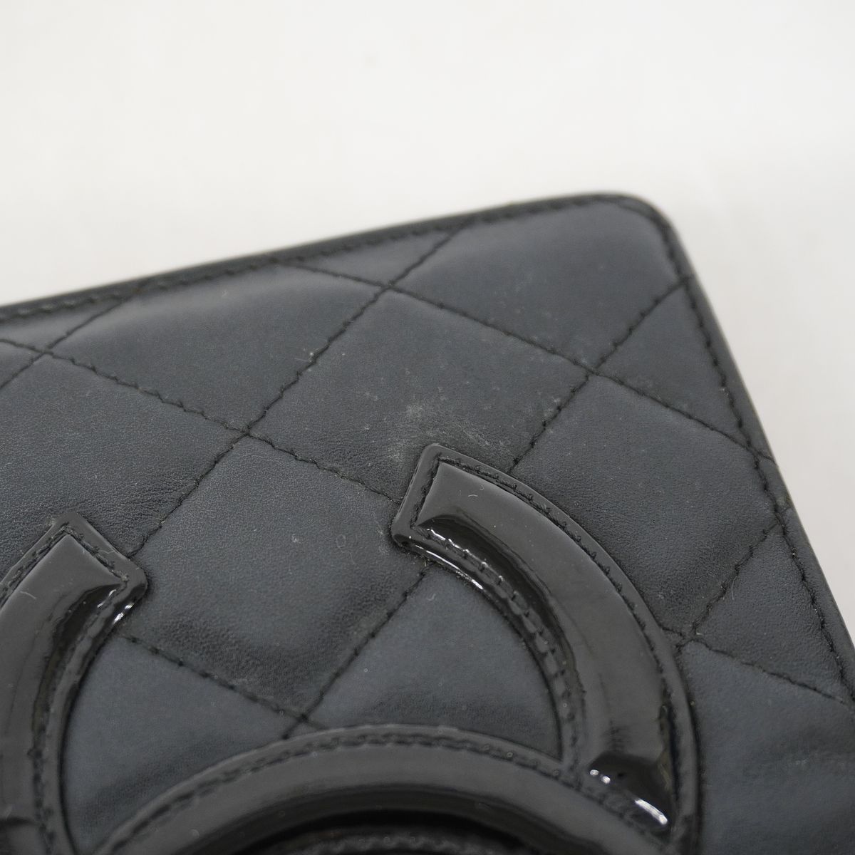 chanel wallet interior details