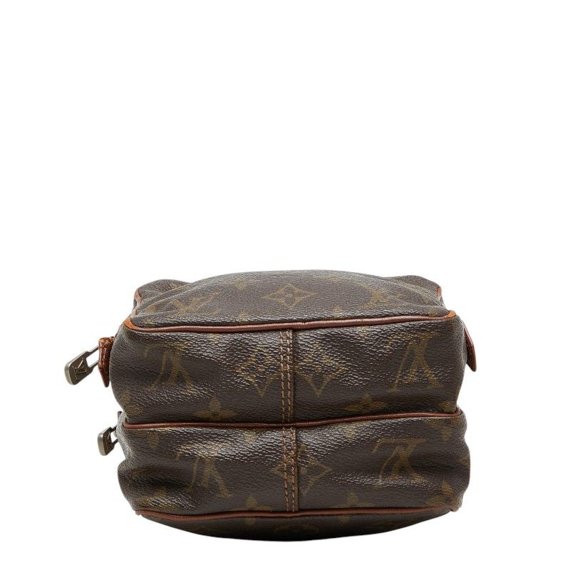 louis vuitton m45238 shoulder bag rear view