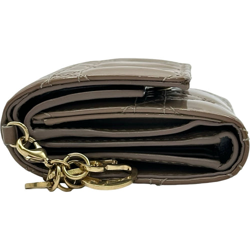 christian dior s0181ovrb beige wallet front view