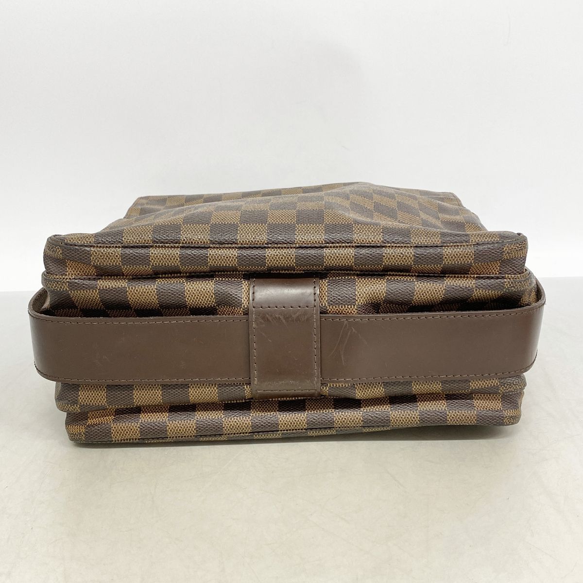 louis vuitton n45255 shoulder bag rear view