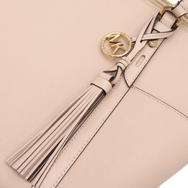 michael kors tote bag accessories included