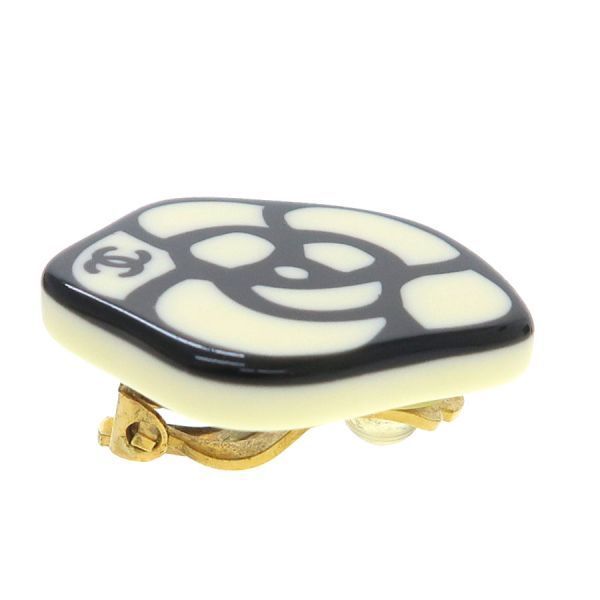 chanel earrings front view