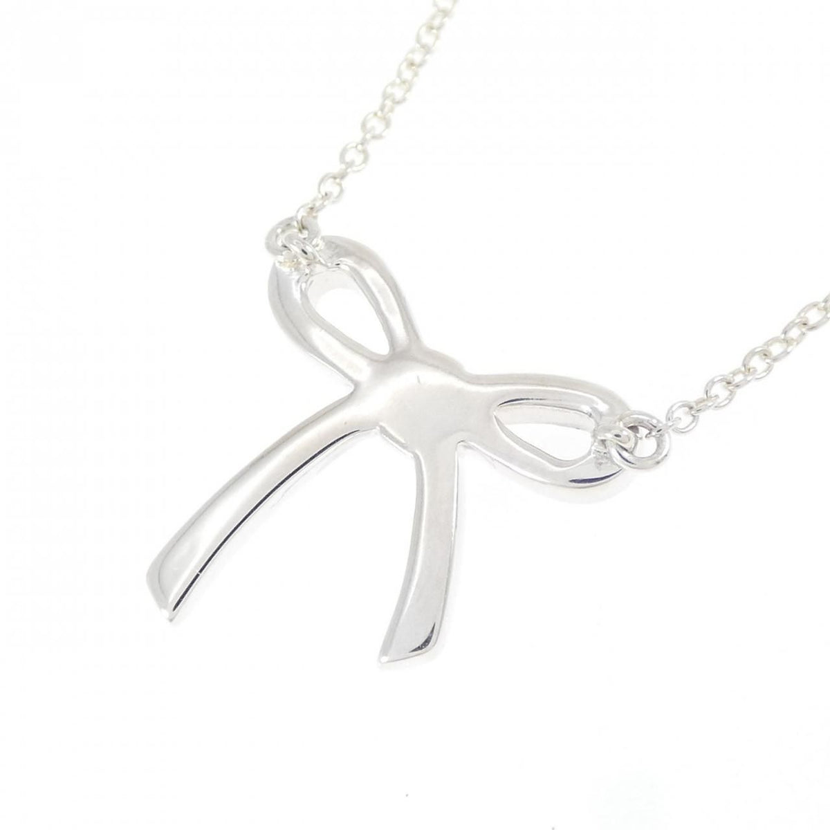 tiffany necklace side view