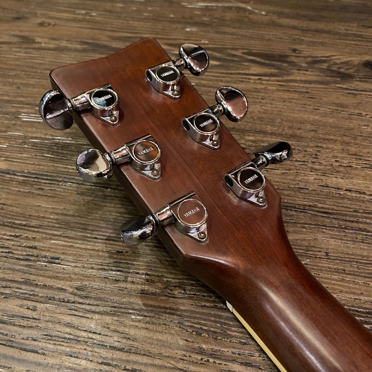 yamaha fg-421 acoustic guitar functional details