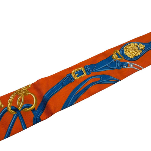 hermes scarf side view