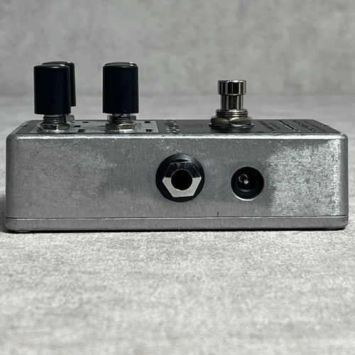 guitar effector side view