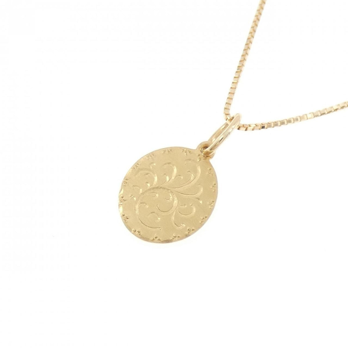 agete necklace rear view